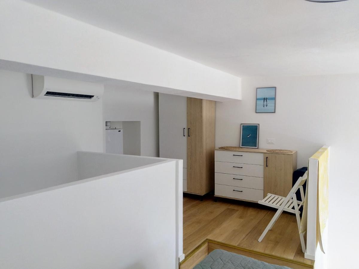Ferienwohnung Mini Loft Lido With Own Sunny & Private Garden Lido di Venezia Exterior foto
